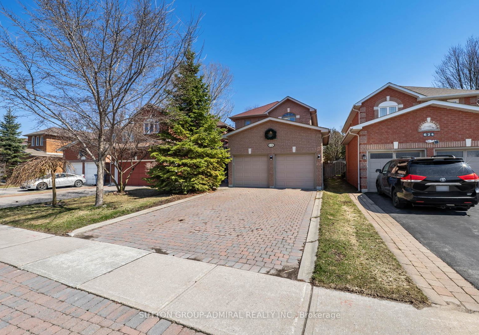 626-college-manor-drive-newmarket-ontario-n13436840