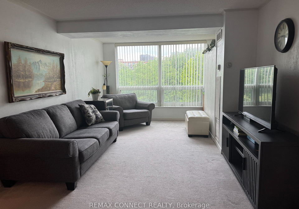326-major-mackenzie-drive-e-richmond-hill-ontario-n13437126