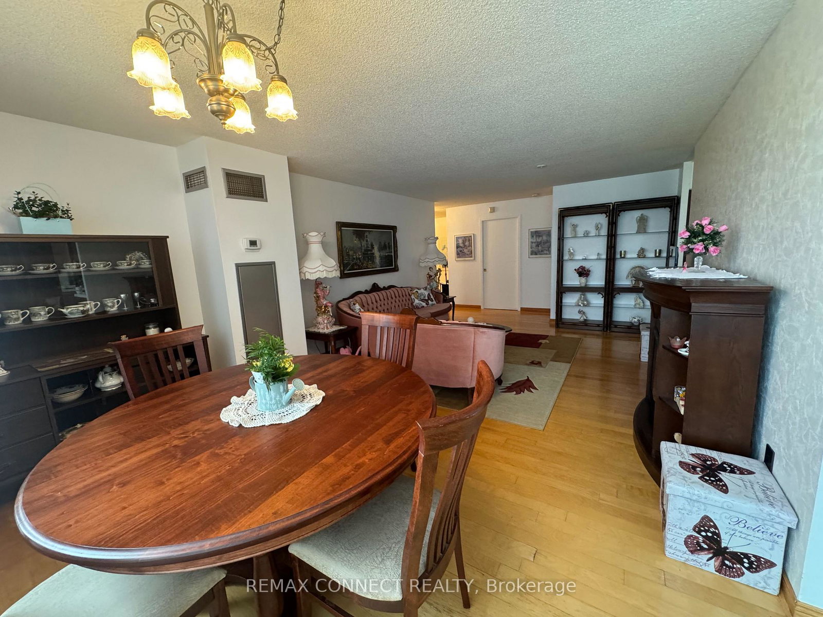 326-major-mackenzie-drive-richmond-hill-ontario-n13437182