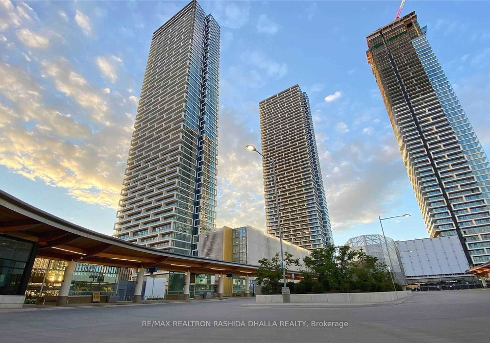 5-buttermill-avenue-vaughan-ontario-n13439094