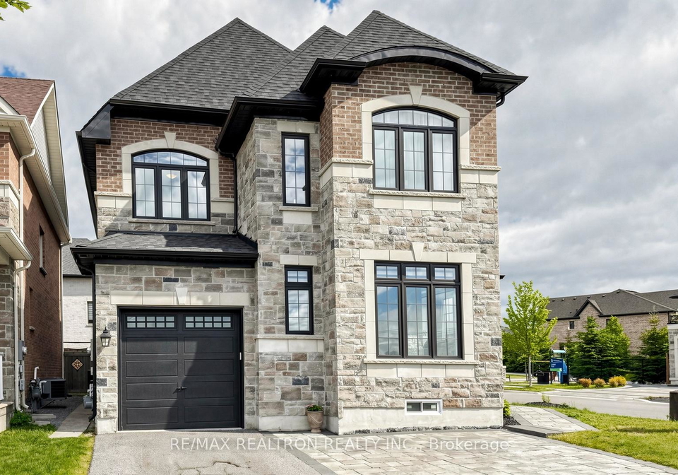 18-ladder-crescent-east-gwillimbury-ontario-n13439346