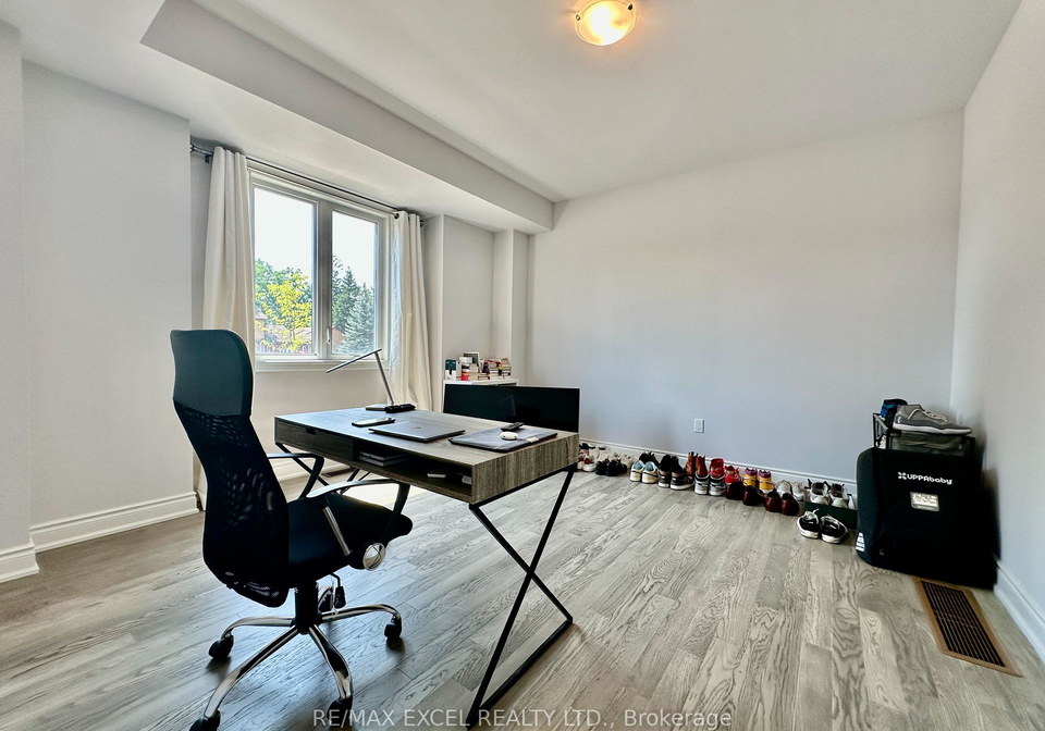 8-alan-williams-trail-uxbridge-ontario-n13439736