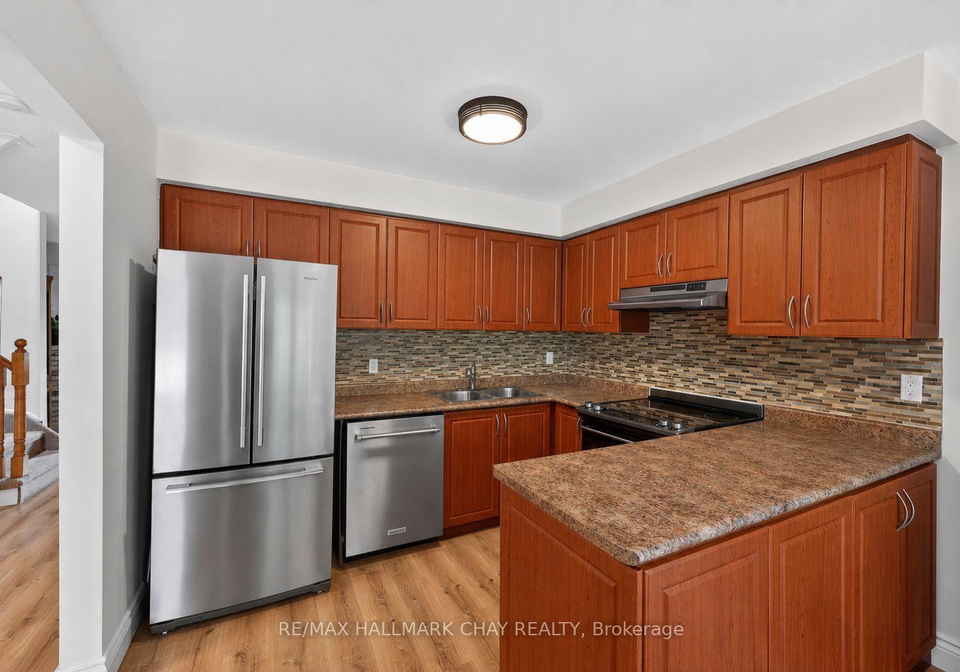 31-harmony-circle-bradford-west-gwillimbury-ontario-n13440098