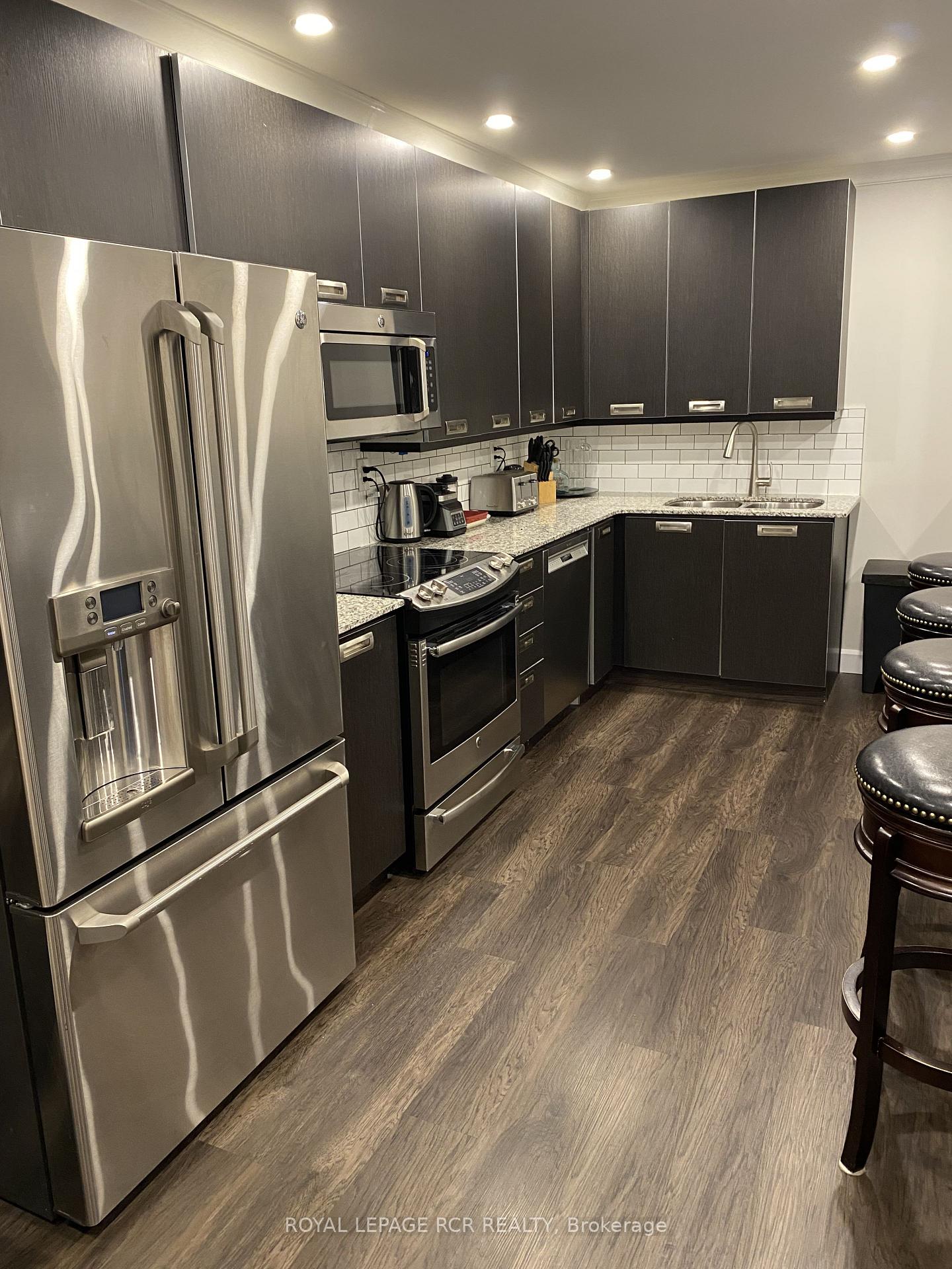 121-milestone-crescent-aurora-ontario-n13440104