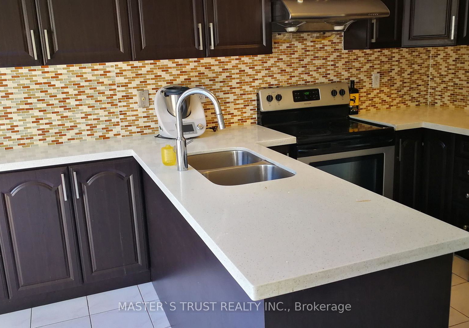 119-snowdon-circle-markham-ontario-n13440776