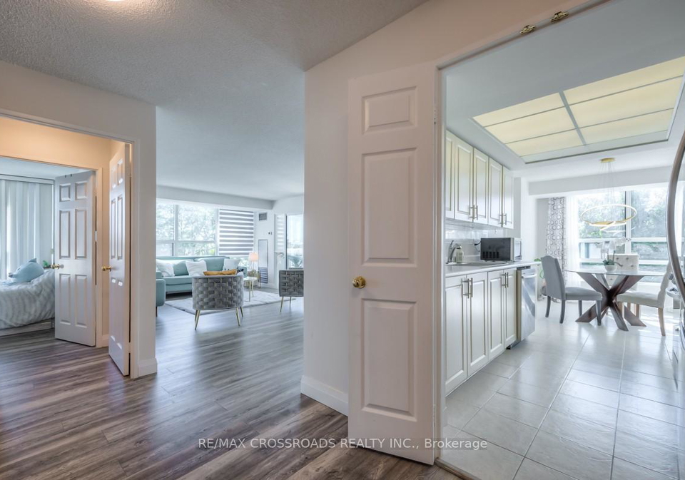 7825-bayview-avenue-markham-ontario-n13440910