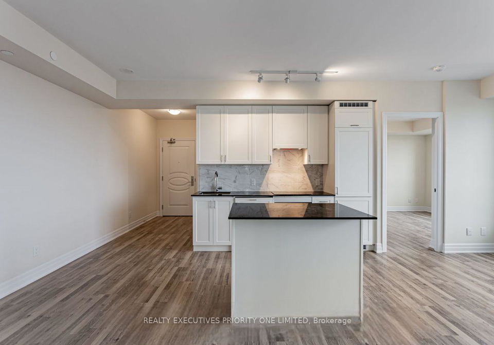 9075-jane-street-vaughan-ontario-n13441932