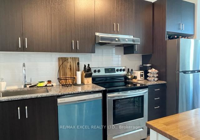 1-climo-lane-markham-ontario-n13442428