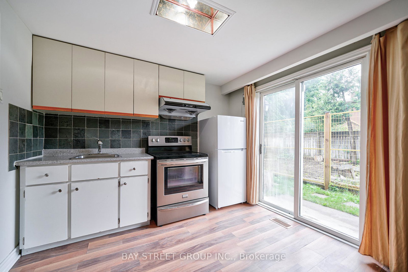 239-crestwood-road-vaughan-ontario-n13442506