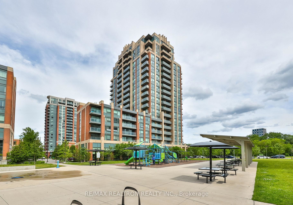 18-uptown-drive-markham-ontario-n13443262