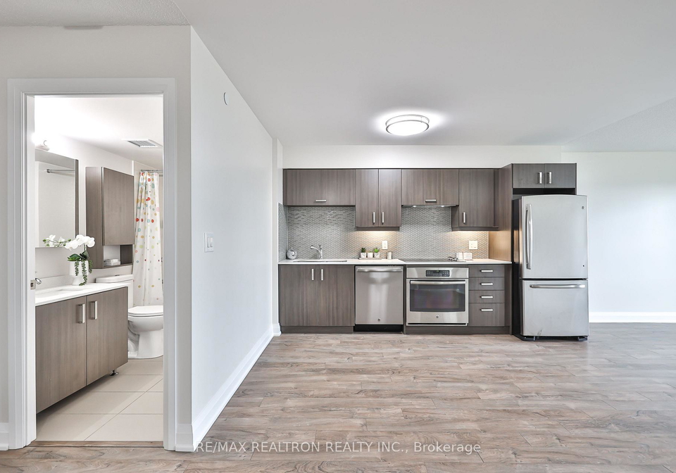 18-uptown-drive-markham-ontario-n13443262