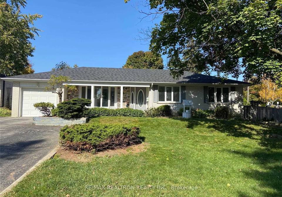 1-sherwood-forest-drive-markham-ontario-n13443450