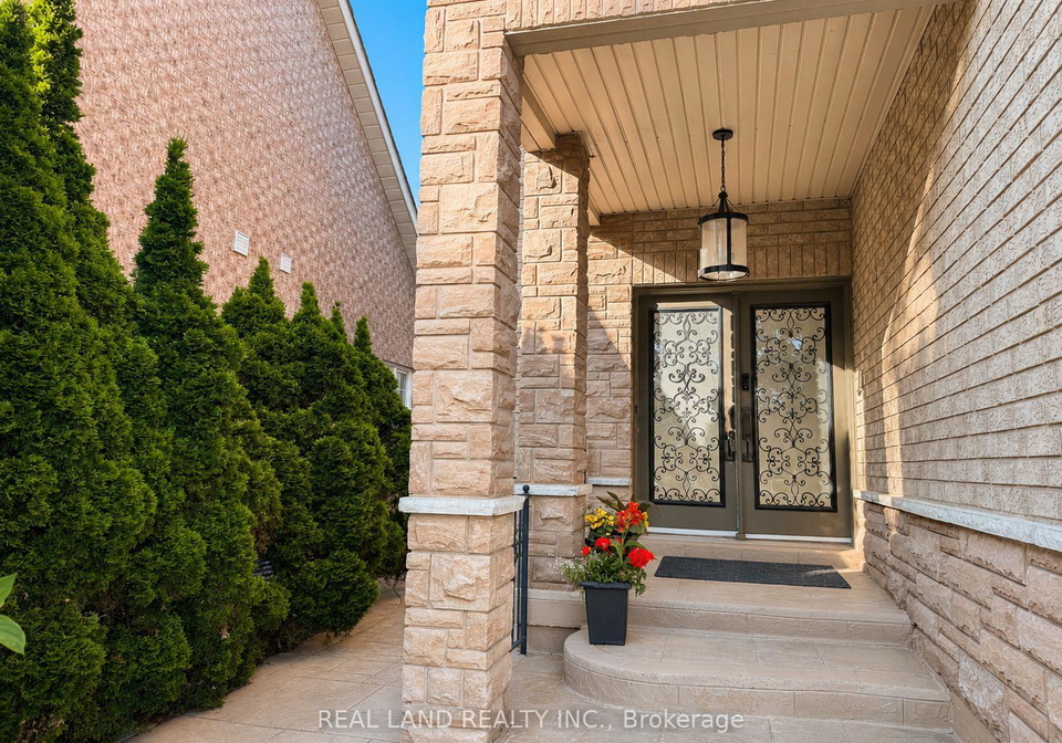 5-rochester-hill-street-richmond-hill-ontario-n13443474