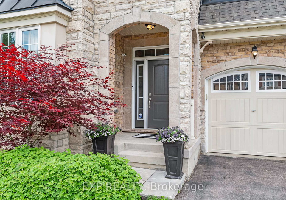 156-degraaf-crescent-aurora-ontario-n13444024