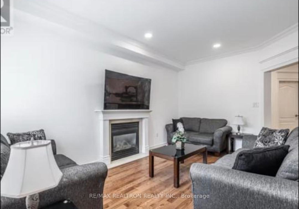 41-cedar-springs-drive-richmond-hill-ontario-n13444112