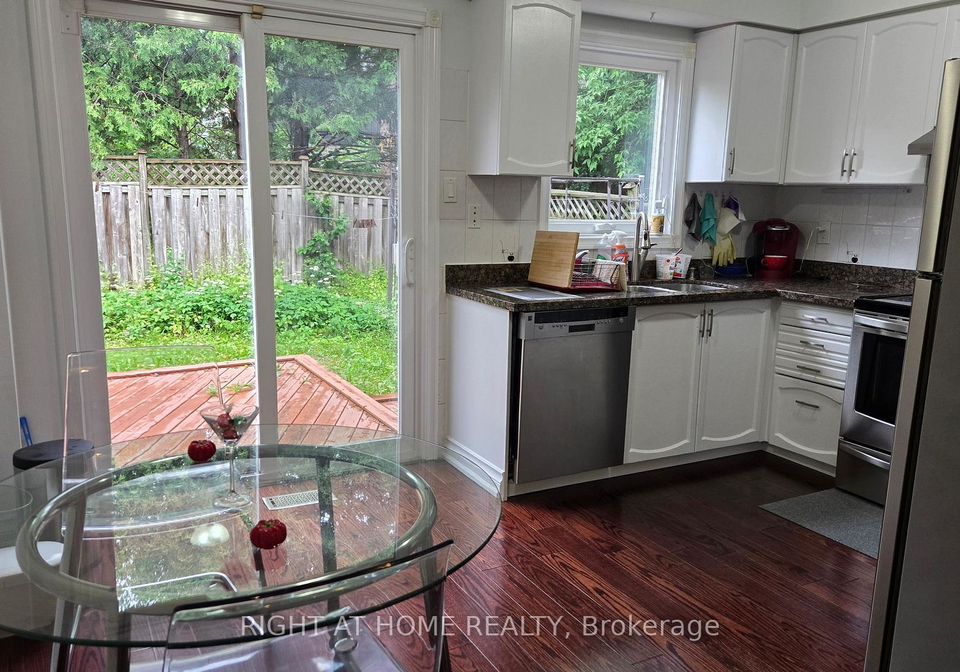 5-constellation-crescent-richmond-hill-ontario-n13445740