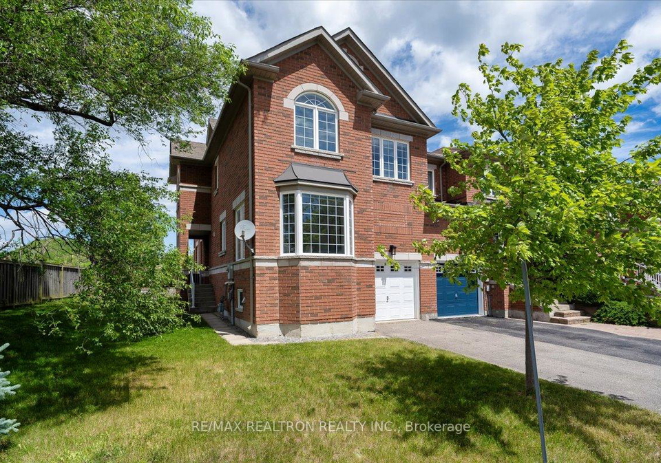 8-townwood-drive-richmond-hill-ontario-n13445850