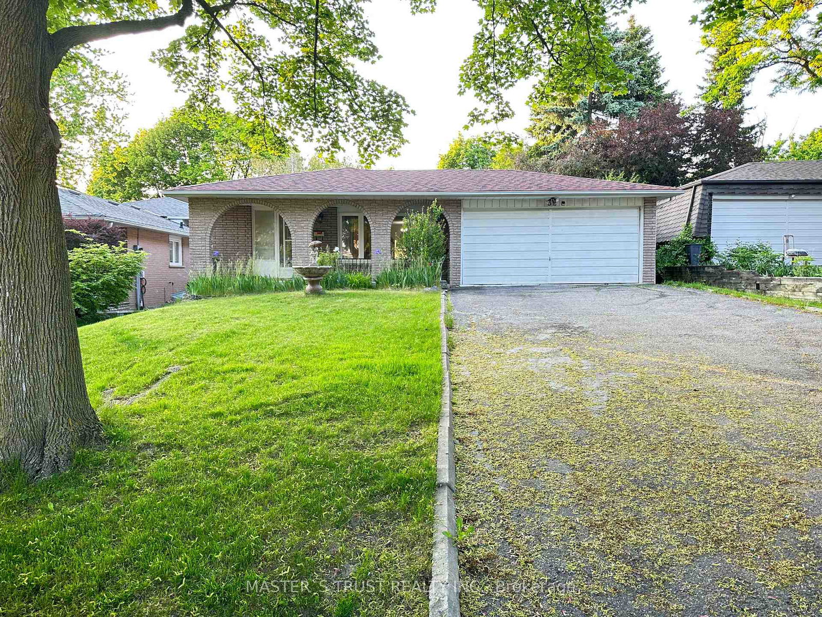 32-castle-harbour-lane-markham-ontario-n13445880