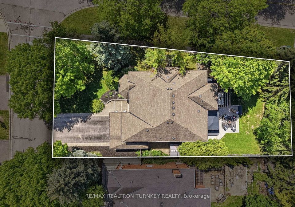 818-exceller-circle-newmarket-ontario-n13447420