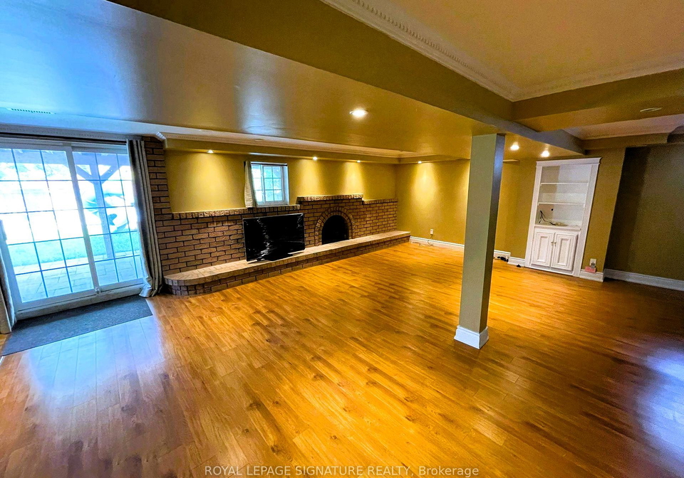 687-shanahan-boulevard-newmarket-ontario-n13447596