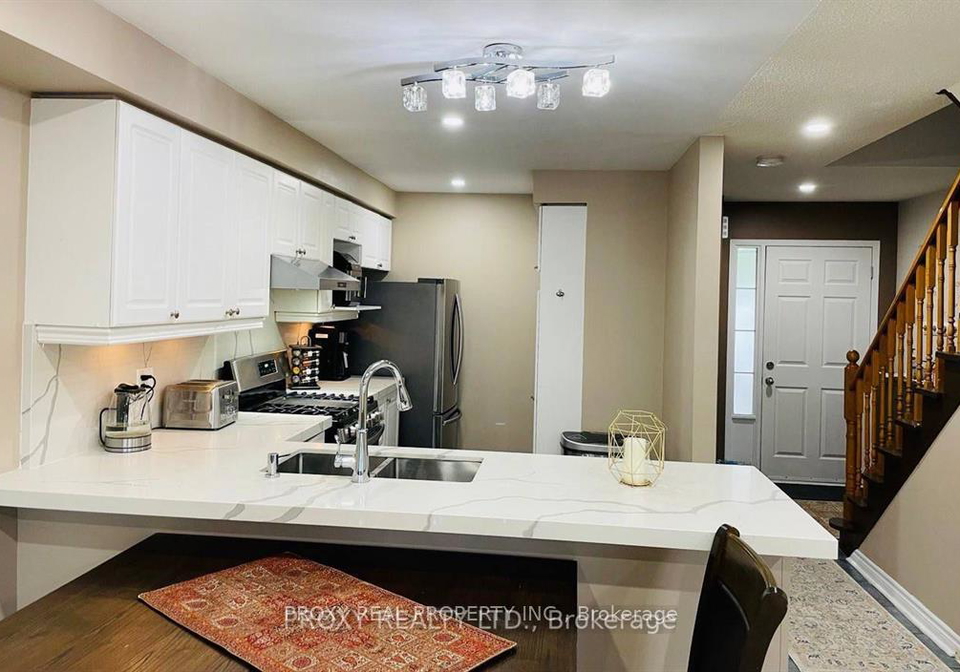 691-limpert-terrace-newmarket-ontario-n13448414