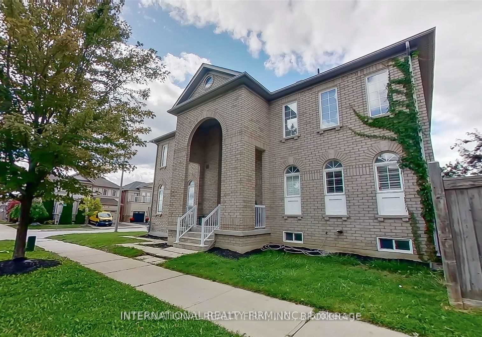 2-dolce-crescent-vaughan-ontario-n13452256