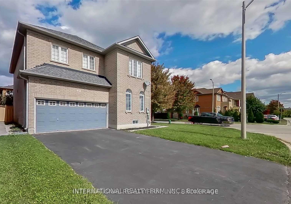 2-dolce-crescent-vaughan-ontario-n13452256