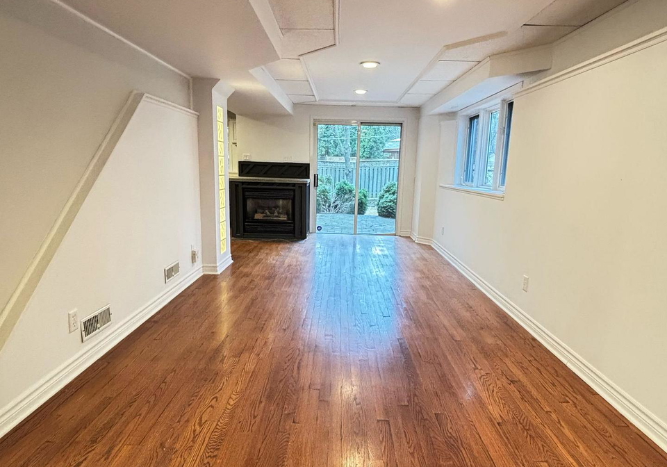 410-clearmeadow-boulevard-newmarket-ontario-n13452566