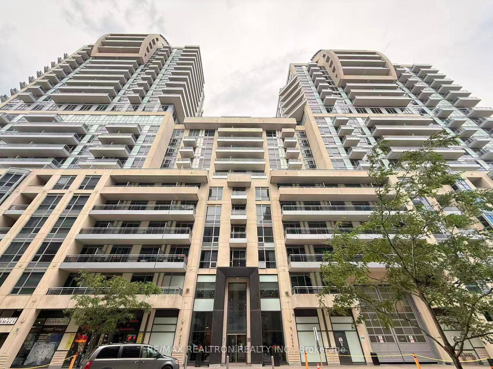 9205-yonge-street-richmond-hill-ontario-n13453218