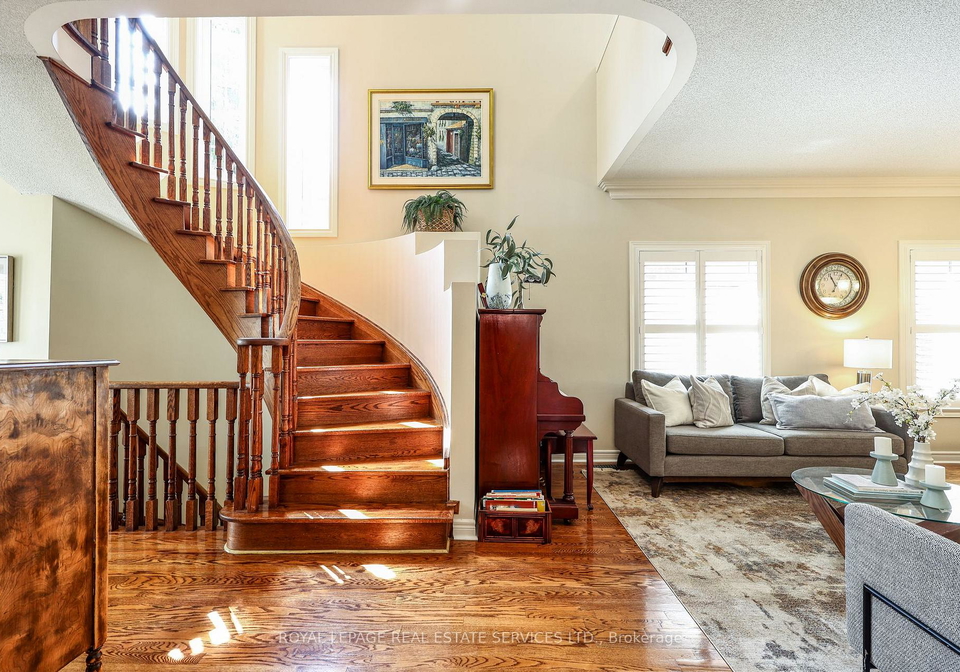 10-sandway-crescent-vaughan-ontario-n13453814