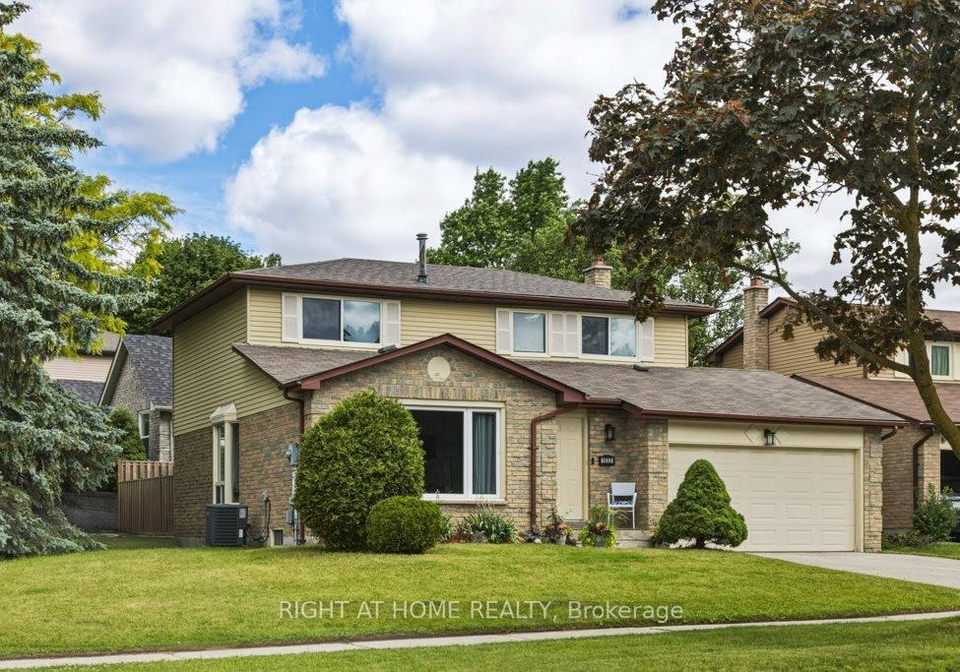 1033-birchwood-drive-newmarket-ontario-n13453842