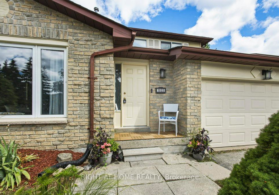 1033-birchwood-drive-newmarket-ontario-n13453842