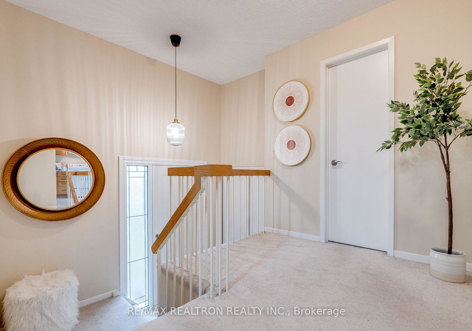 122-rutledge-avenue-newmarket-ontario-n13454116