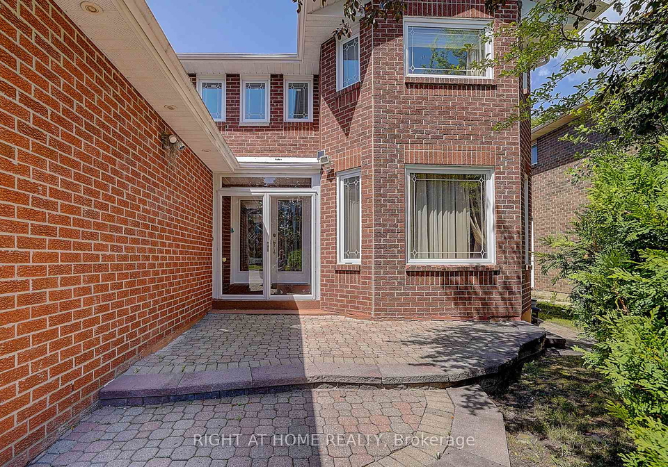 300-green-lane-markham-ontario-n13454320