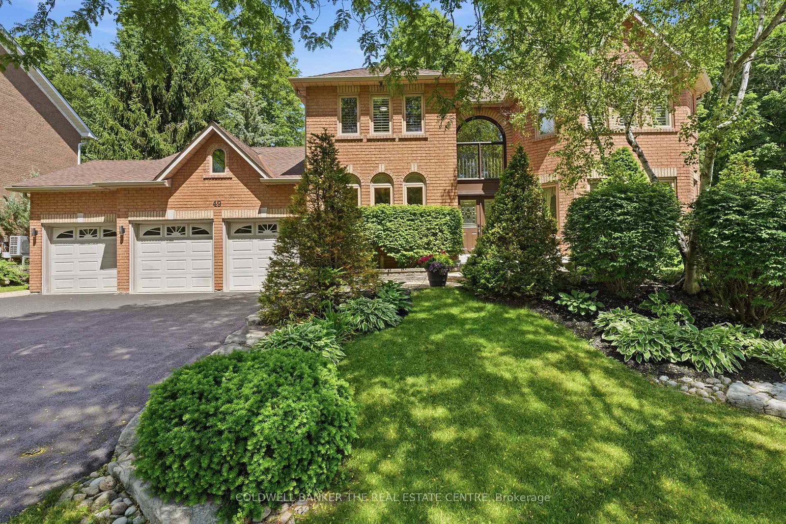 49-falling-leaf-court-aurora-ontario-n13454564