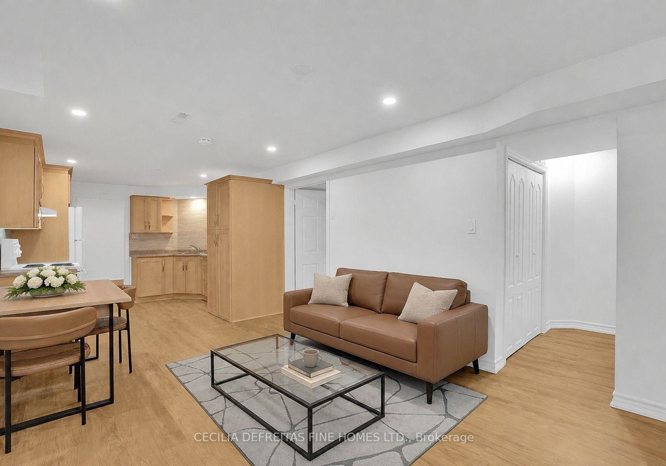40-venetian-crescent-vaughan-ontario-n13454618