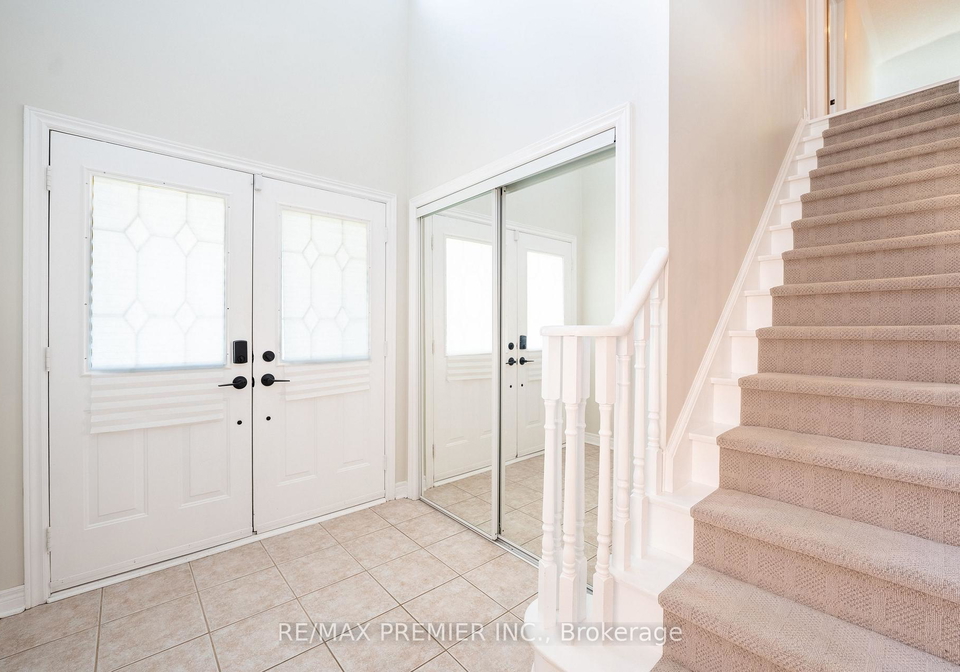 22-laura-sabrina-drive-vaughan-ontario-n13454704