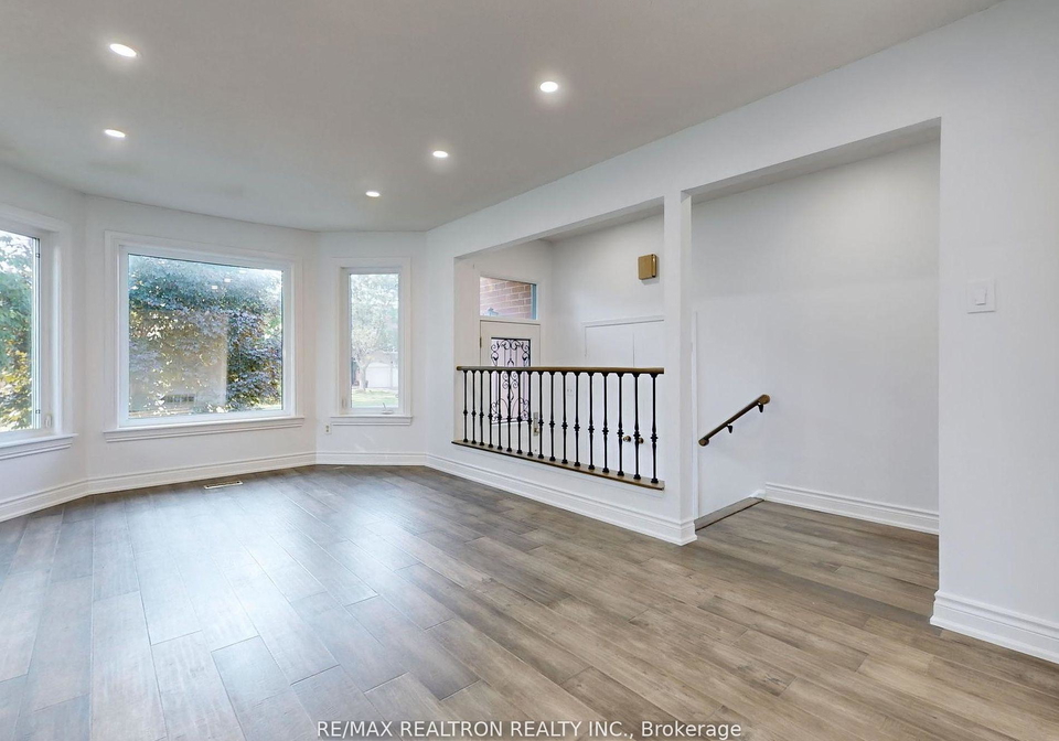 187-crossland-gate-newmarket-ontario-n13454792