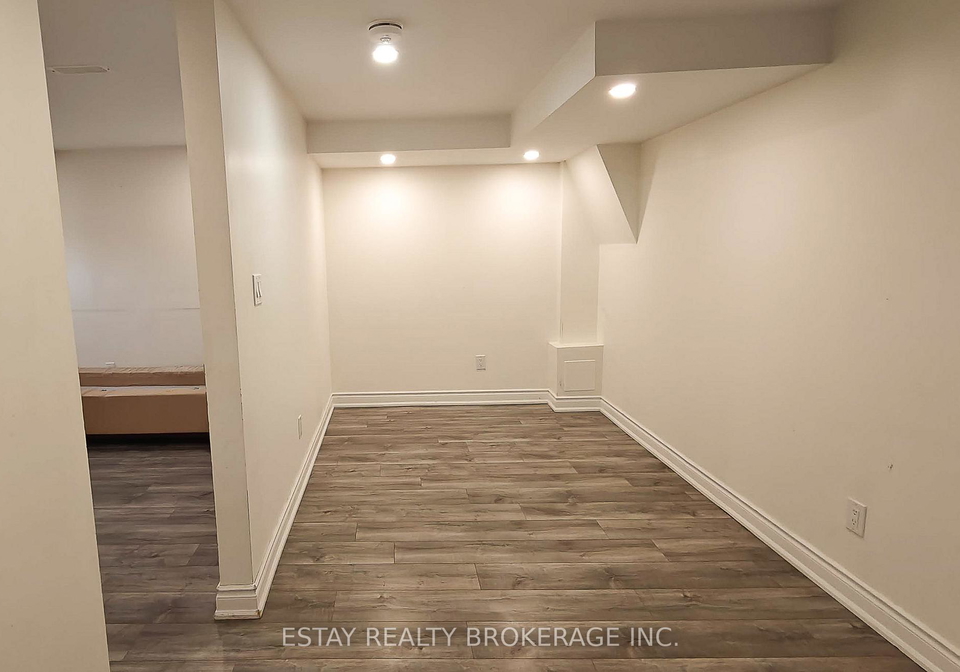 6-reynolds-crescent-aurora-ontario-n13454866