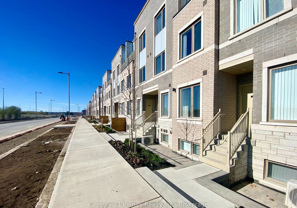 100-honeycrisp-crescent-vaughan-ontario-n13455642