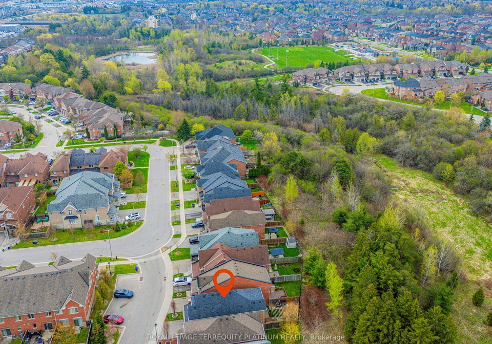 12-mack-clement-lane-richmond-hill-ontario-n13455852