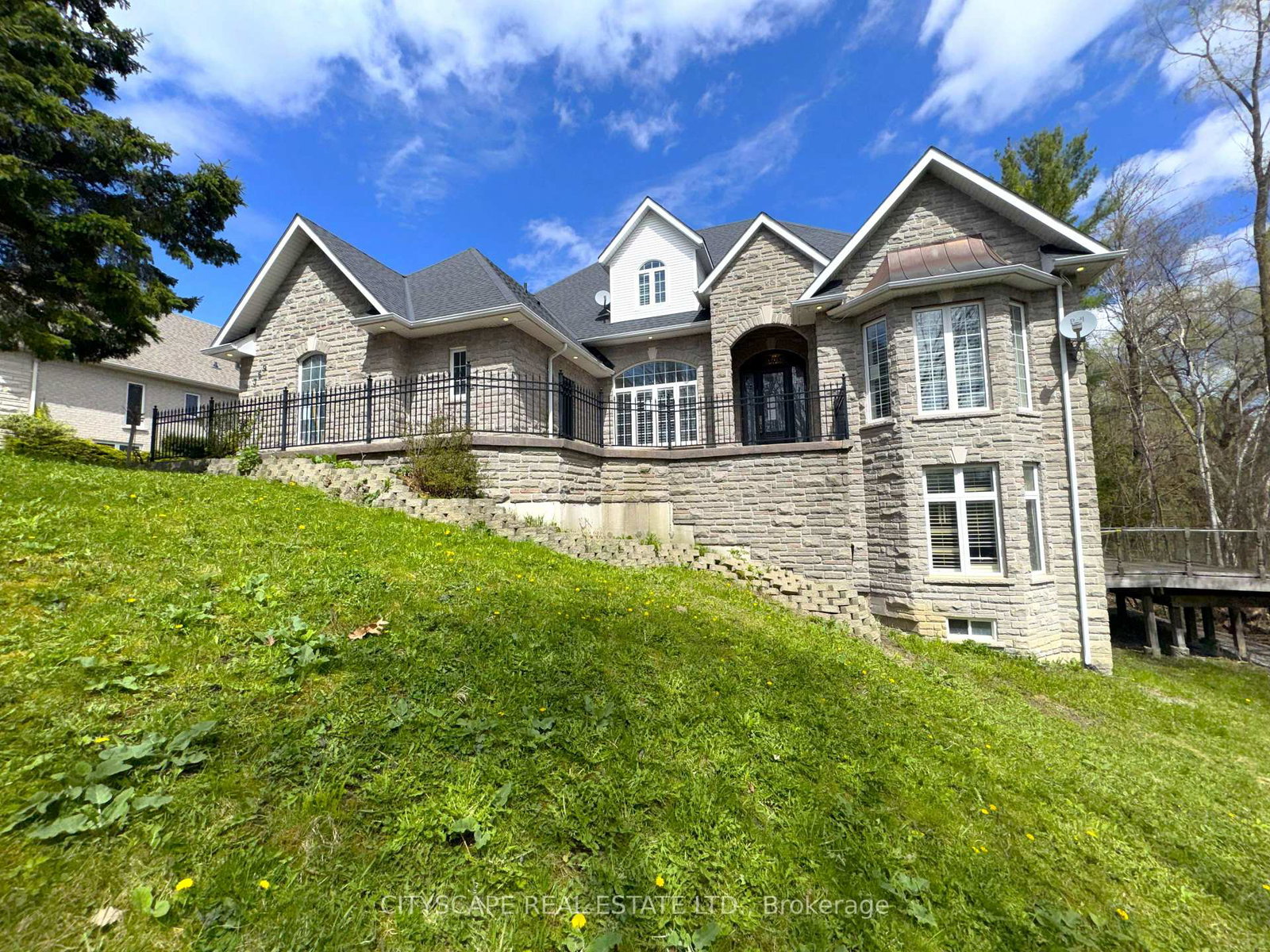 369-coventry-hill-trail-newmarket-ontario-n13456058