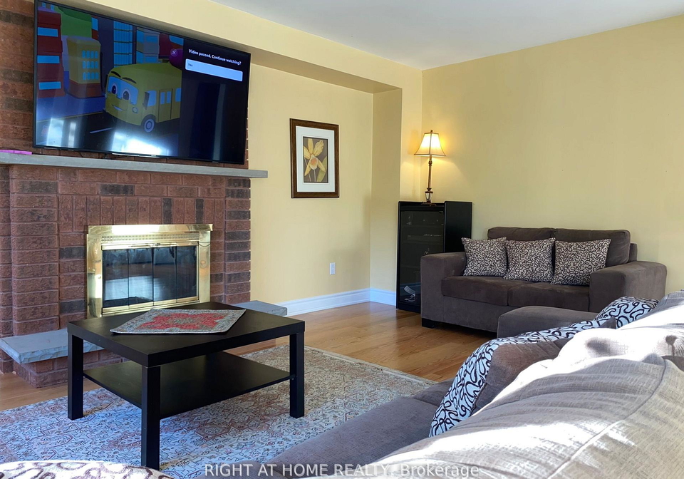 92-nelson-circle-newmarket-ontario-n13457052