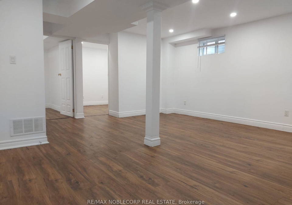 40-gray-crescent-richmond-hill-ontario-n13457164