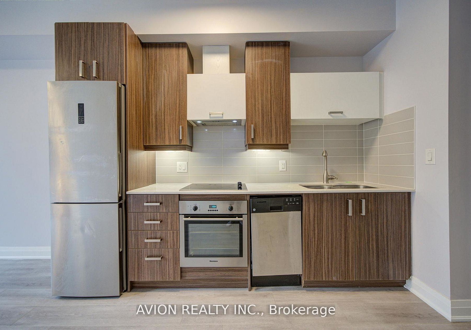 18-uptown-drive-markham-ontario-n13458128