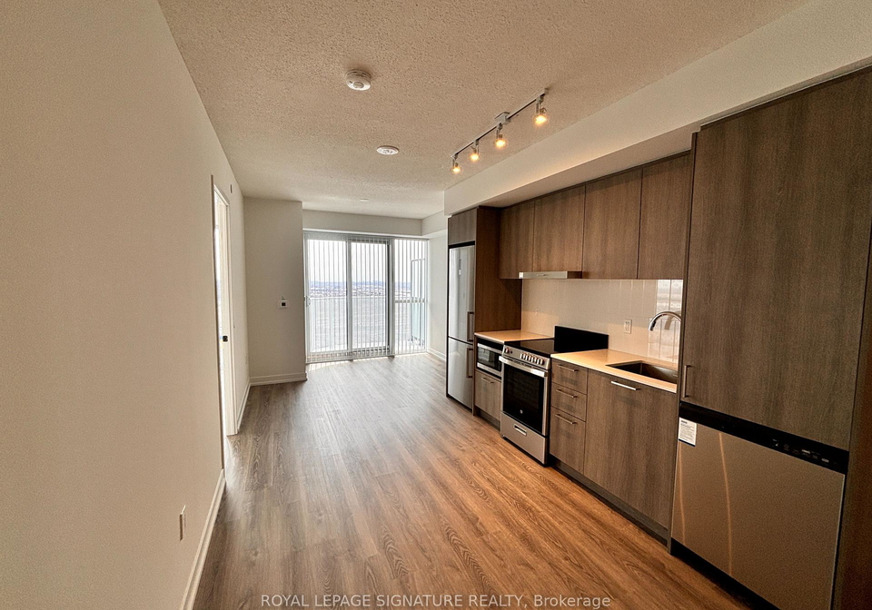 195-commerce-street-vaughan-ontario-n13458338