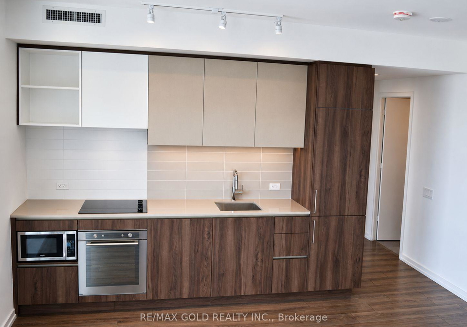 7890-jane-street-vaughan-ontario-n13458920