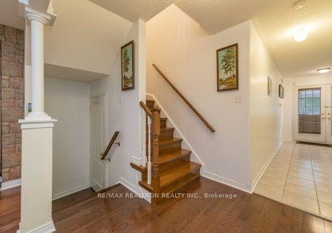 122-benjamin-hood-crescent-vaughan-ontario-n13459654