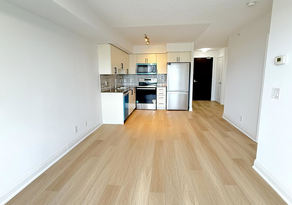 372-highway-7-road-e-richmond-hill-ontario-n13459782