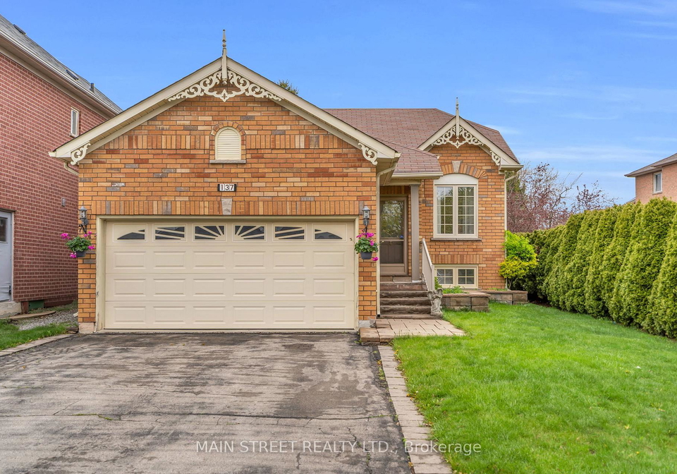 137-clearmeadow-boulevard-newmarket-ontario-n13460952